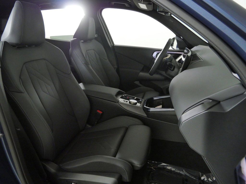 Thumbnail: 2025 BMW X3 - 10