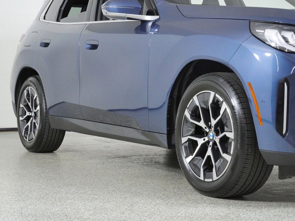 Thumbnail: 2025 BMW X3 - 8