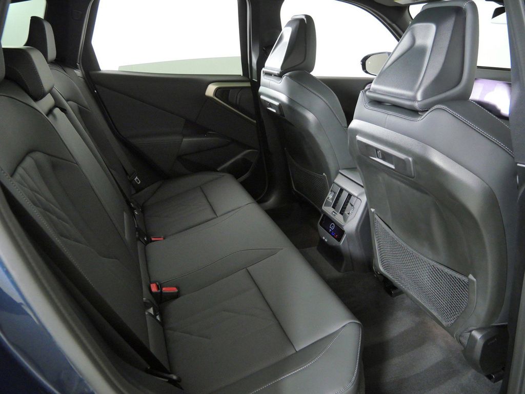 Thumbnail: 2025 BMW X3 - 11