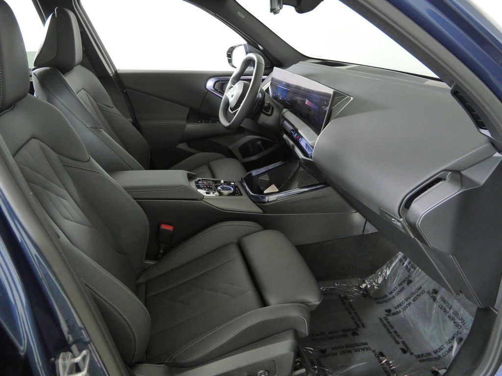 Thumbnail: 2025 BMW X3 - 9