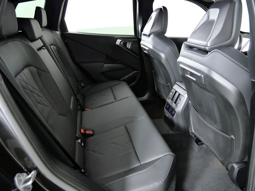 Thumbnail: 2026 BMW X3 - 11