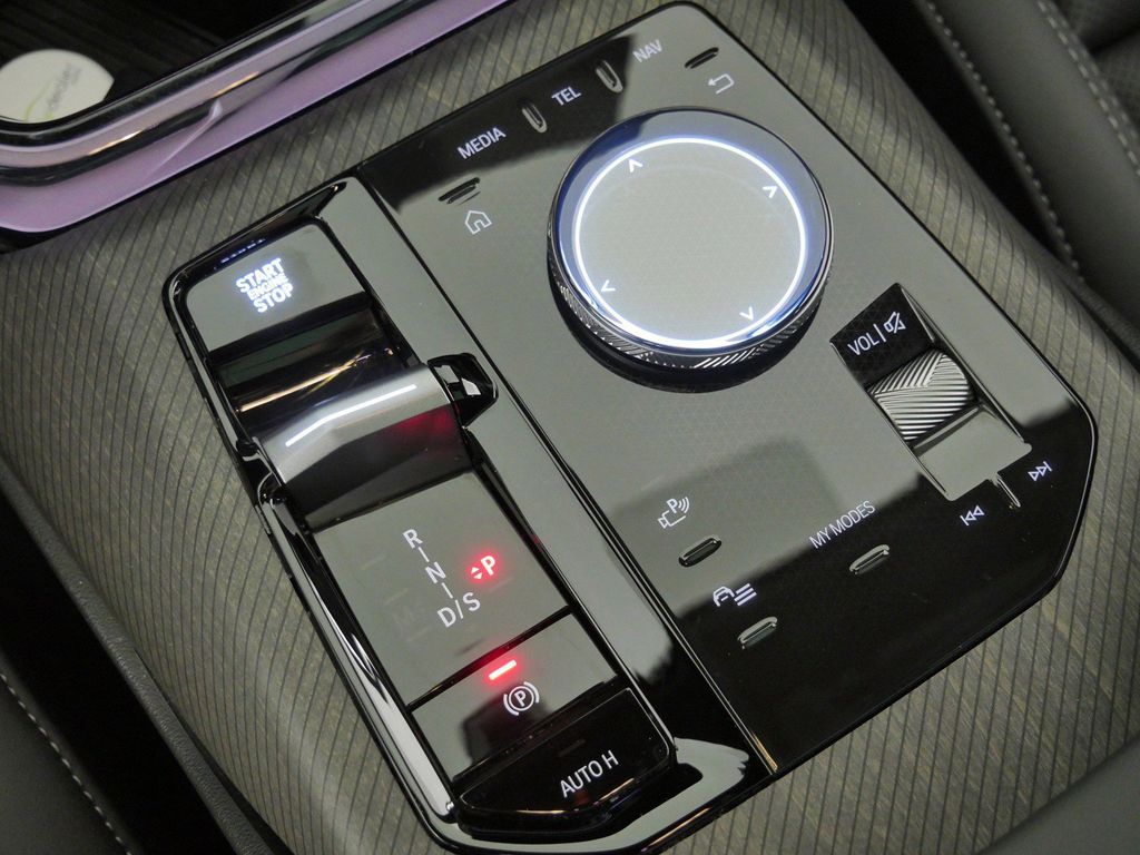 Thumbnail: 2026 BMW X3 - 13
