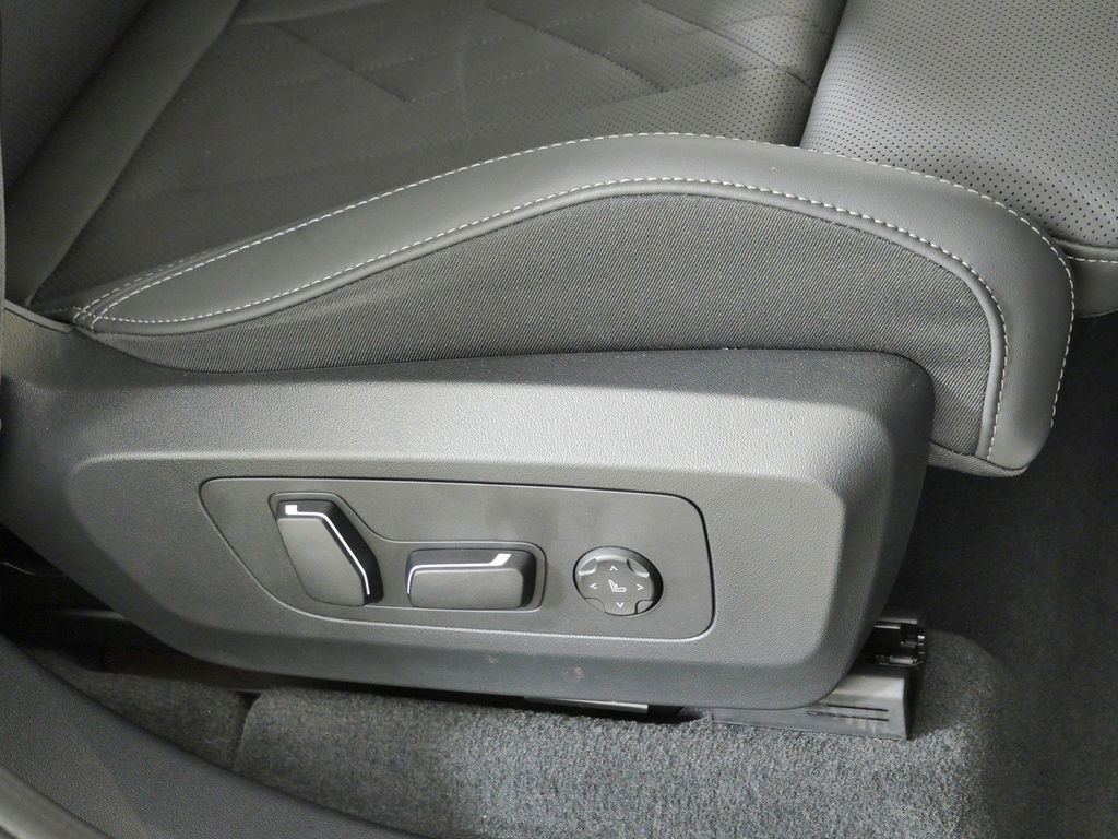 Thumbnail: 2026 BMW X3 - 32