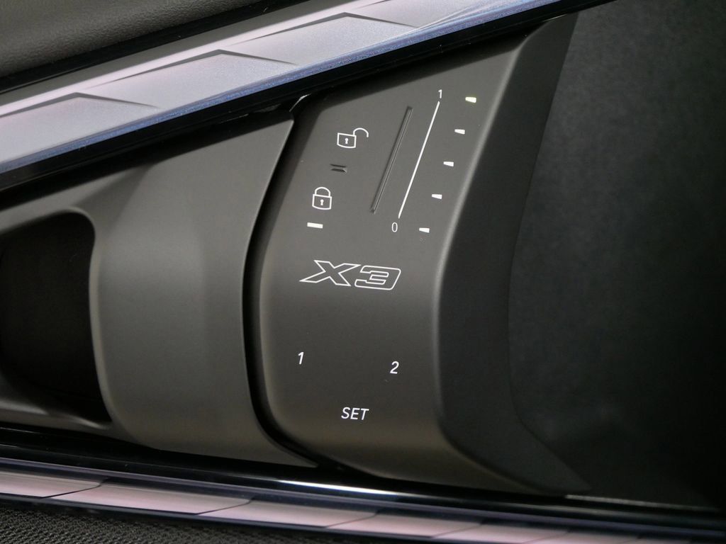 Thumbnail: 2025 BMW X3 - 13