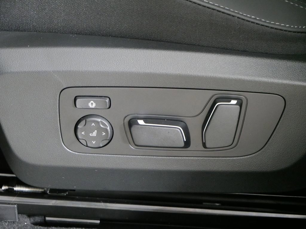 Thumbnail: 2025 BMW X3 - 36