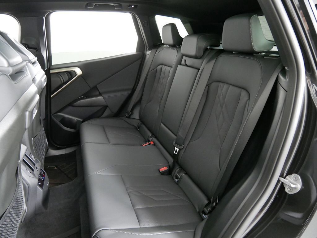 Thumbnail: 2025 BMW X3 - 33