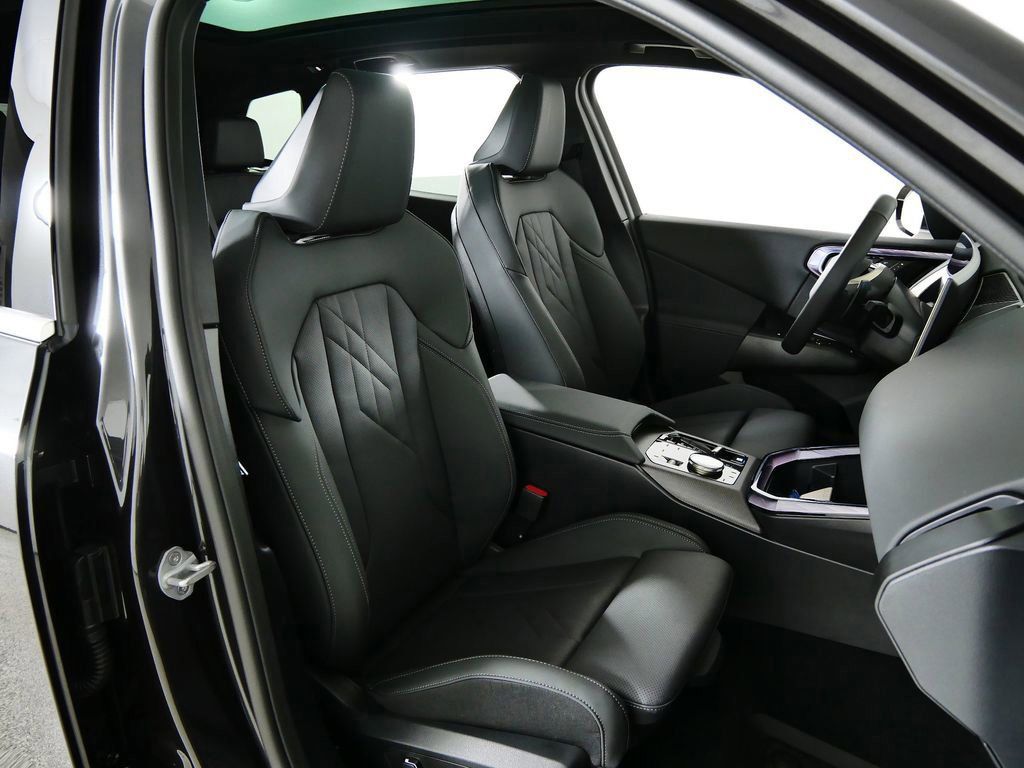 Thumbnail: 2025 BMW X3 - 11
