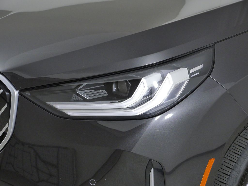 Thumbnail: 2025 BMW X3 - 17