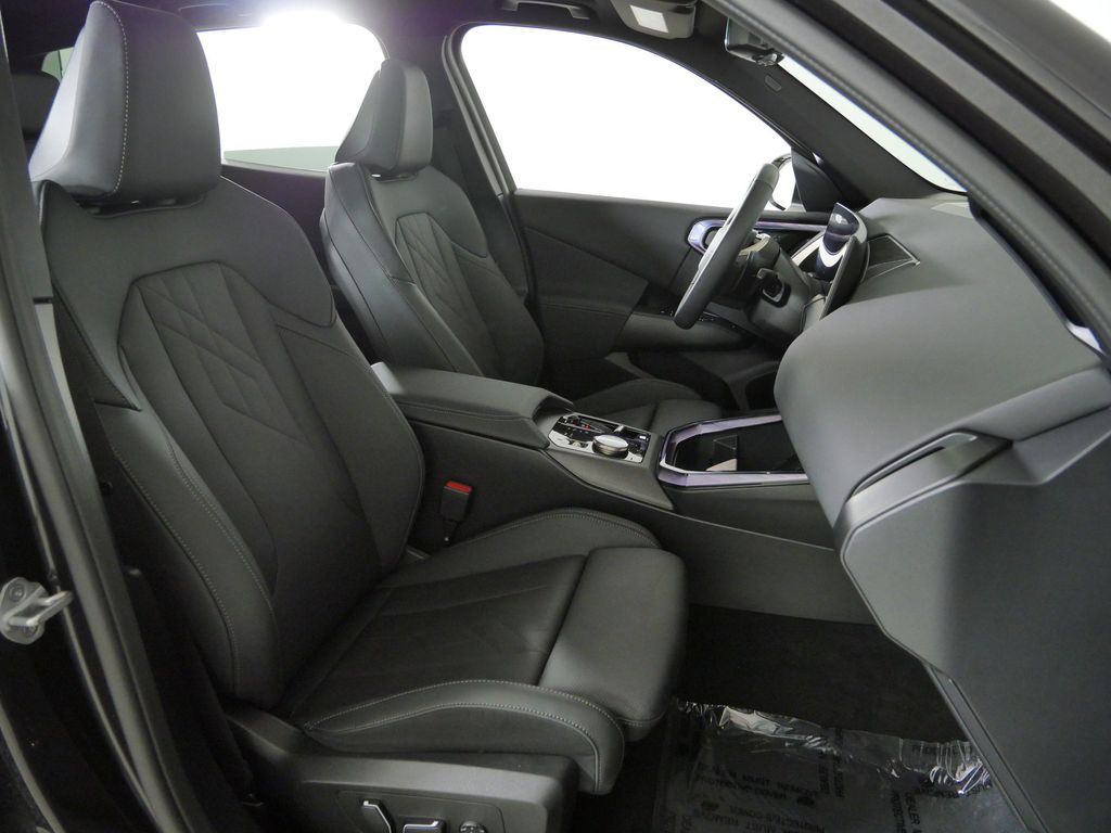 Thumbnail: 2025 BMW X3 - 9