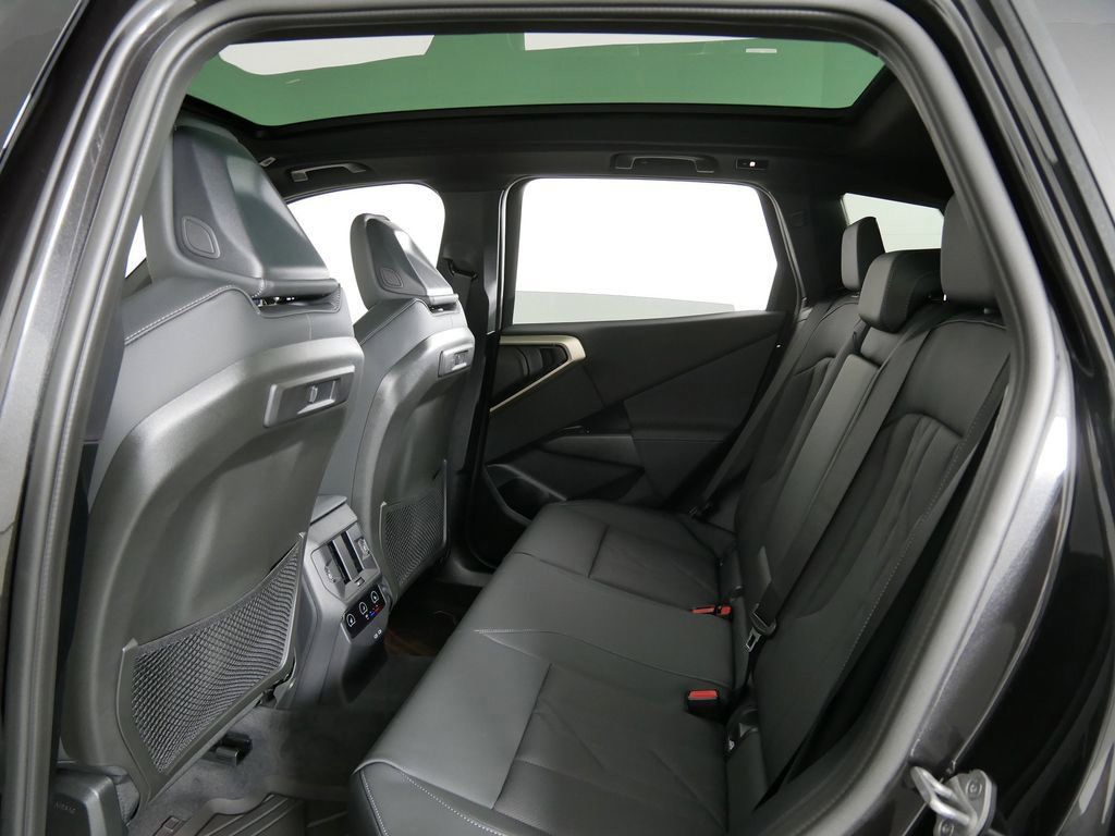 Thumbnail: 2025 BMW X3 - 35