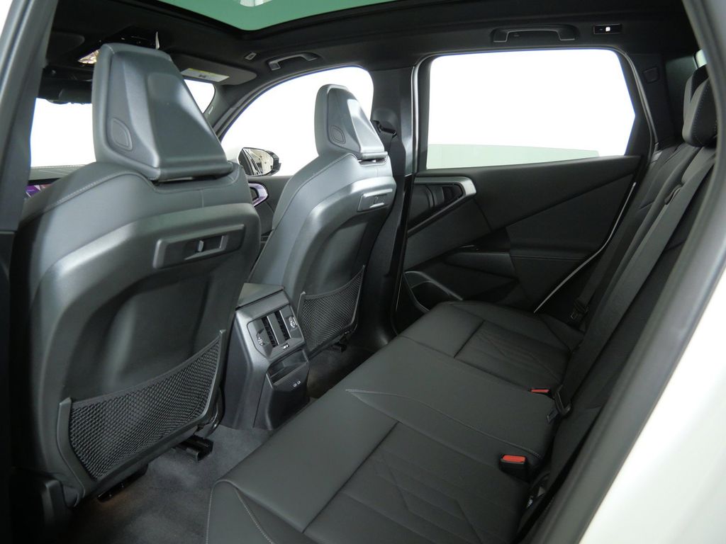 Thumbnail: 2025 BMW X3 - 34