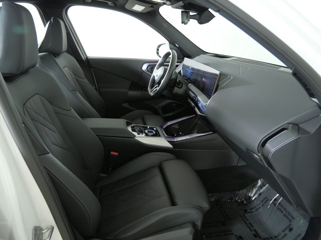 Thumbnail: 2025 BMW X3 - 9