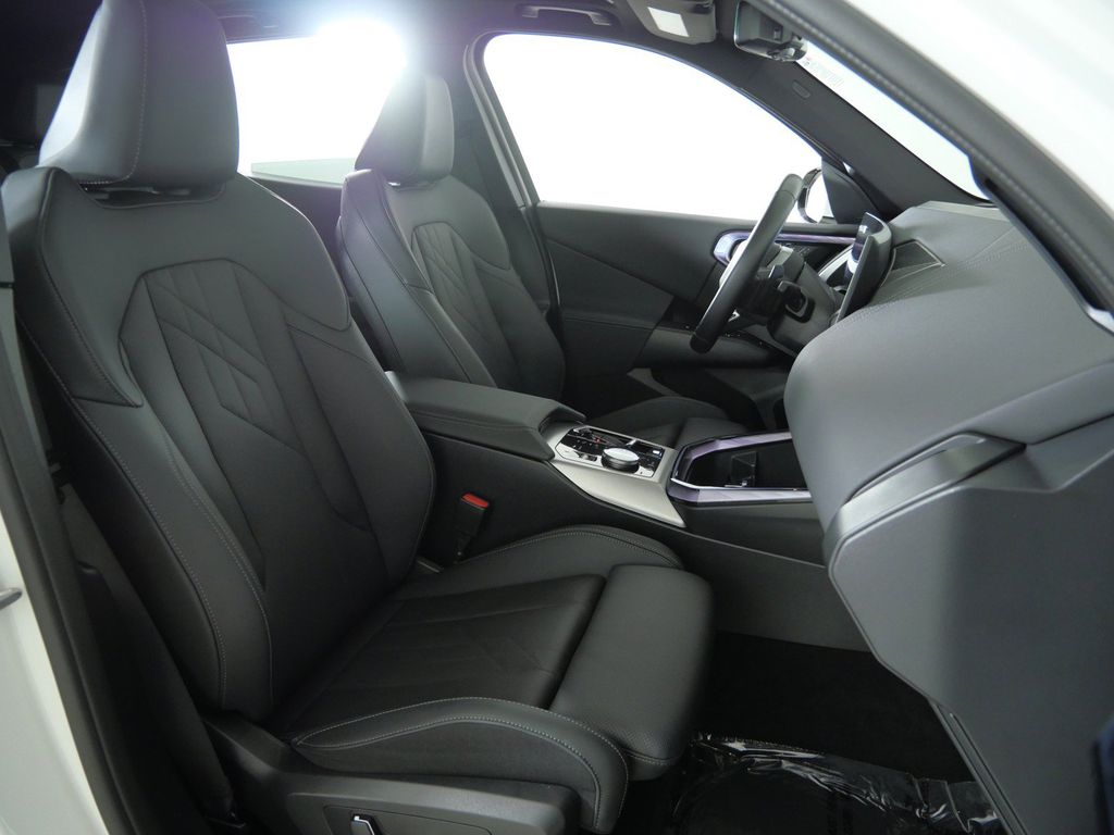 Thumbnail: 2025 BMW X3 - 10