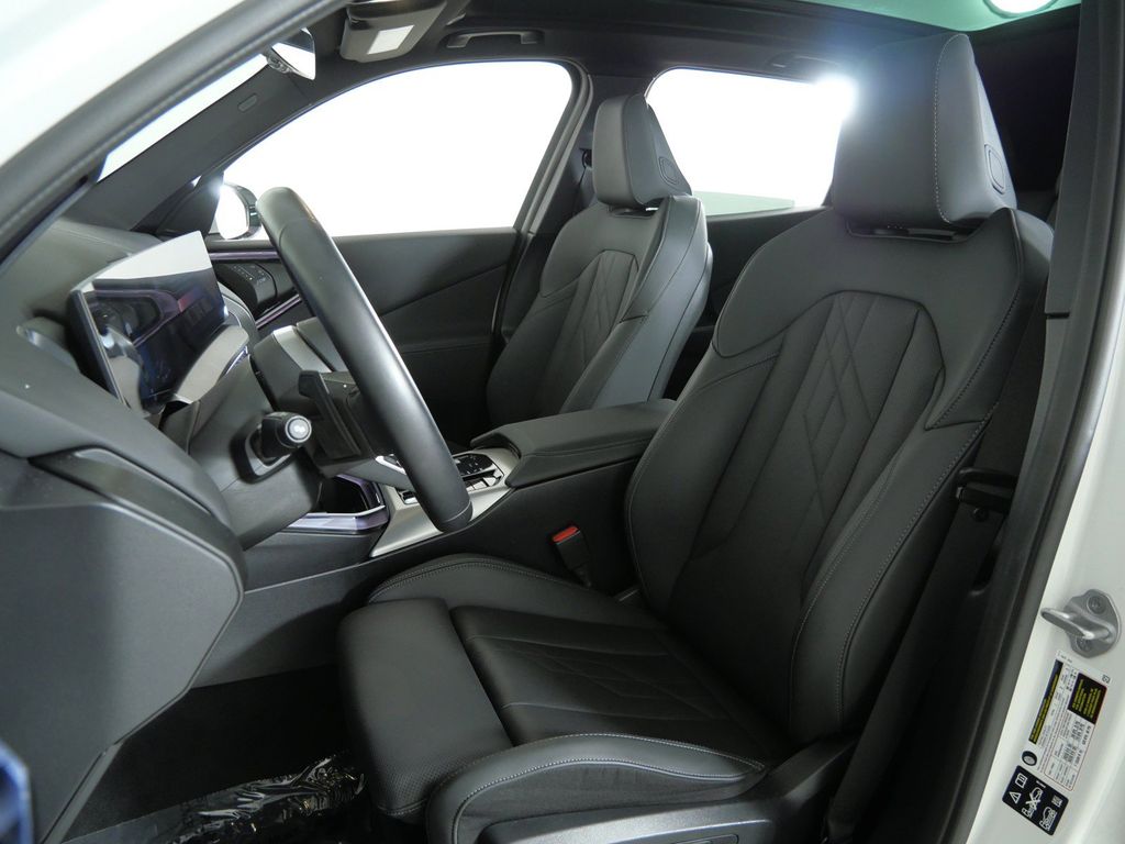 Thumbnail: 2025 BMW X3 - 38