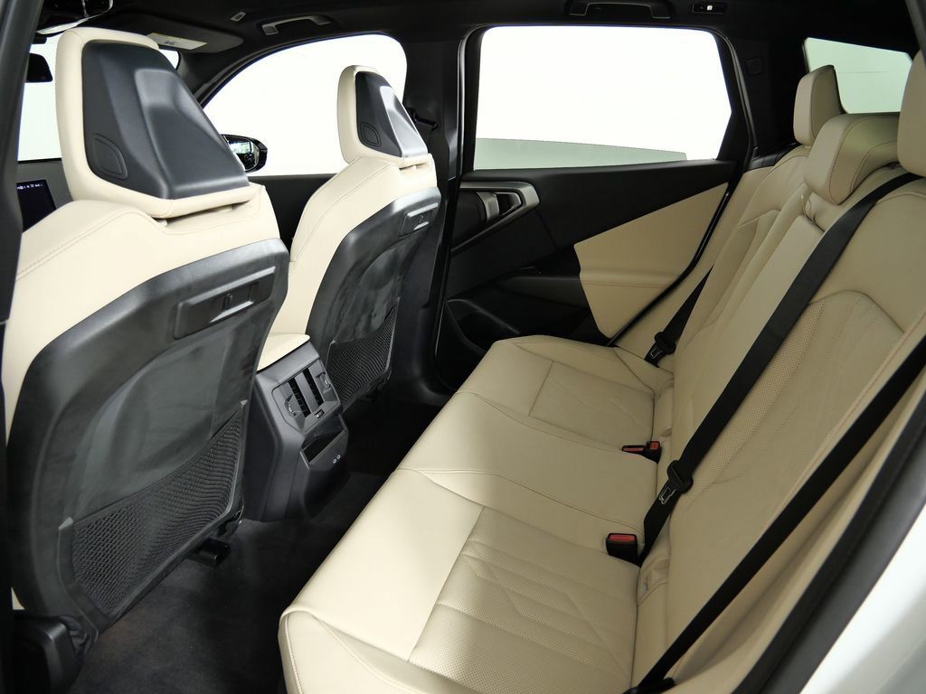 Thumbnail: 2026 BMW X3 - 33