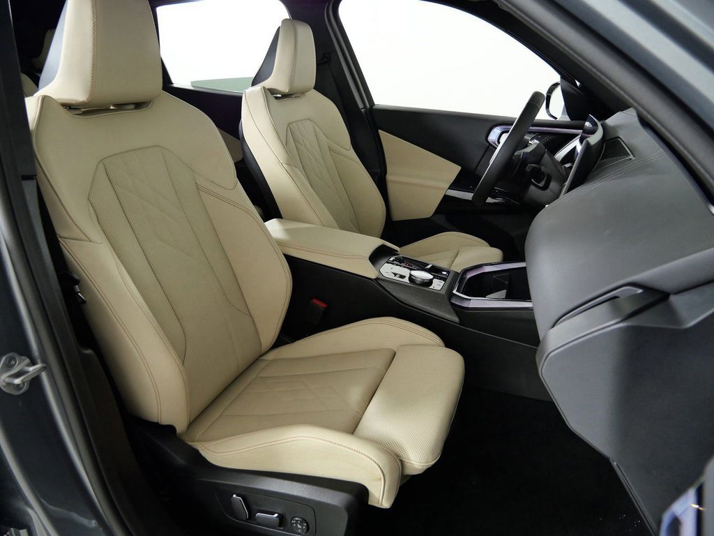 Thumbnail: 2026 BMW X3 - 10