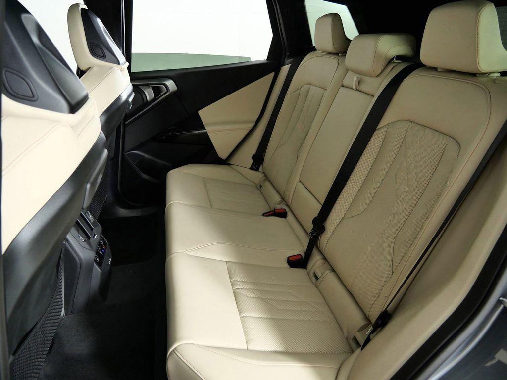 Thumbnail: 2026 BMW X3 - 37