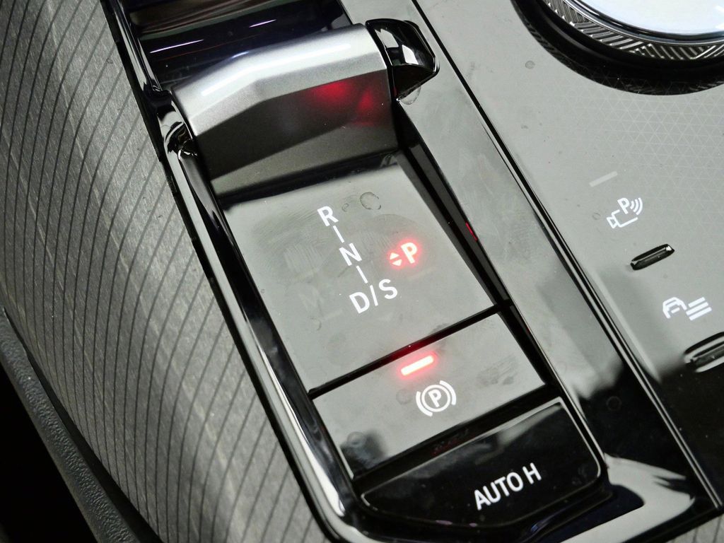 Thumbnail: 2026 BMW X3 - 13