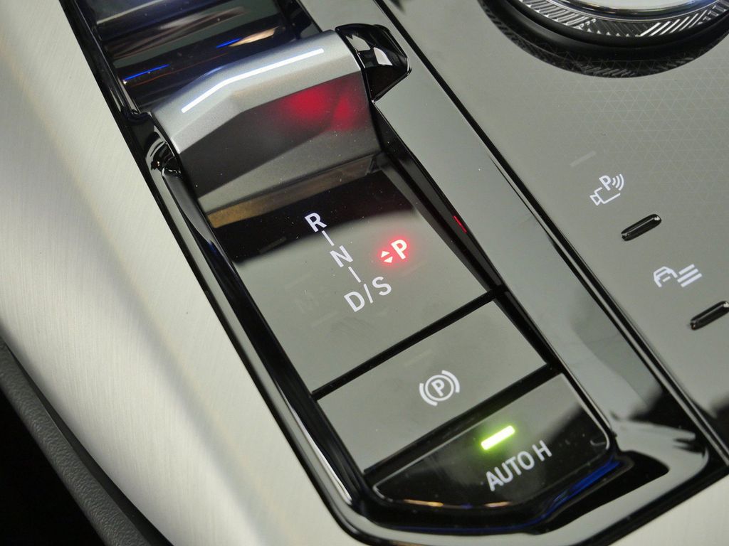 Thumbnail: 2026 BMW X3 - 13