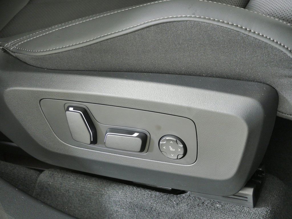 Thumbnail: 2026 BMW X3 - 30