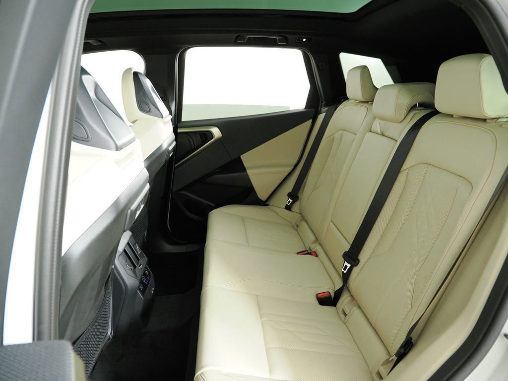 Thumbnail: 2025 BMW X3 - 31