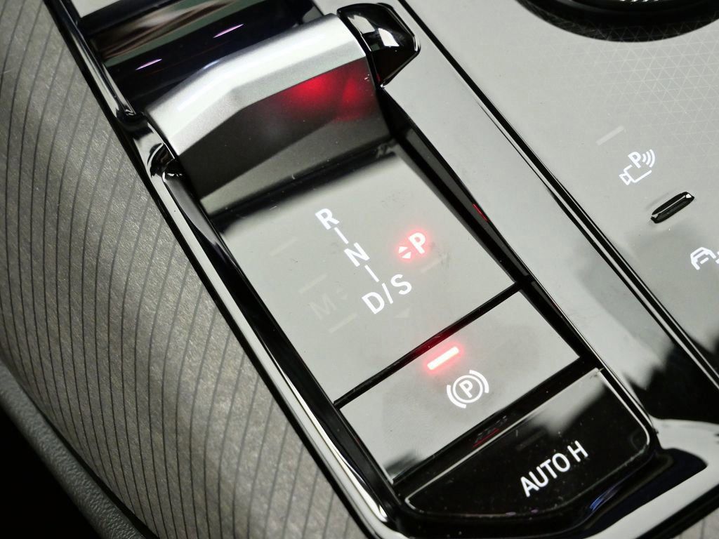 Thumbnail: 2026 BMW X3 - 12