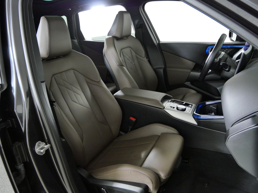 Thumbnail: 2025 BMW X3 - 11