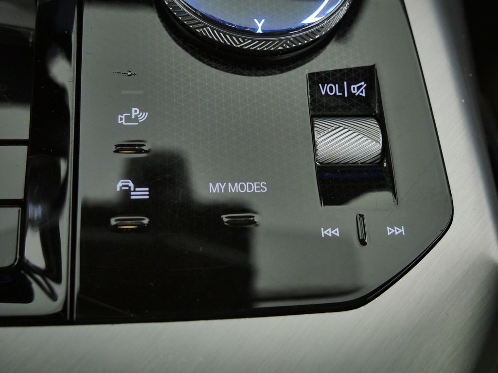 Thumbnail: 2025 BMW X3 - 13