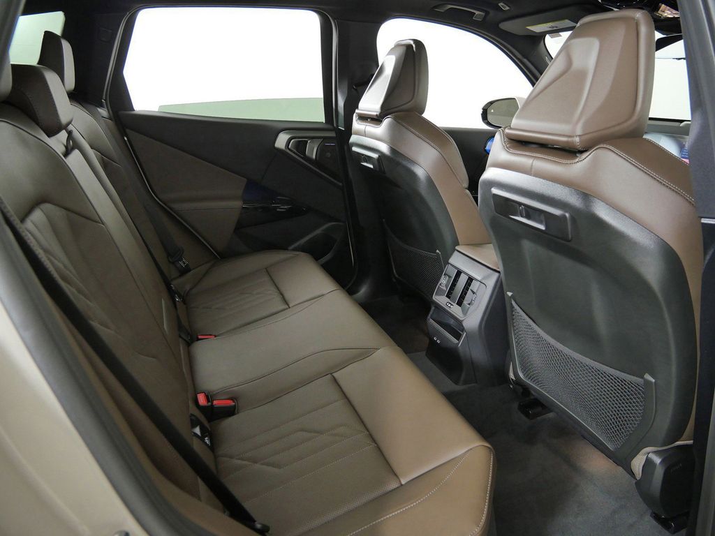 Thumbnail: 2026 BMW X3 - 11