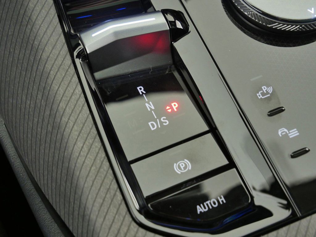 Thumbnail: 2026 BMW X3 - 13