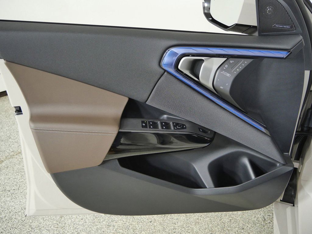 Thumbnail: 2026 BMW X3 - 37