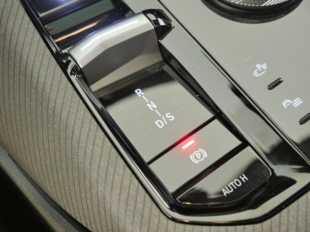 Thumbnail: 2026 BMW X3 - 13