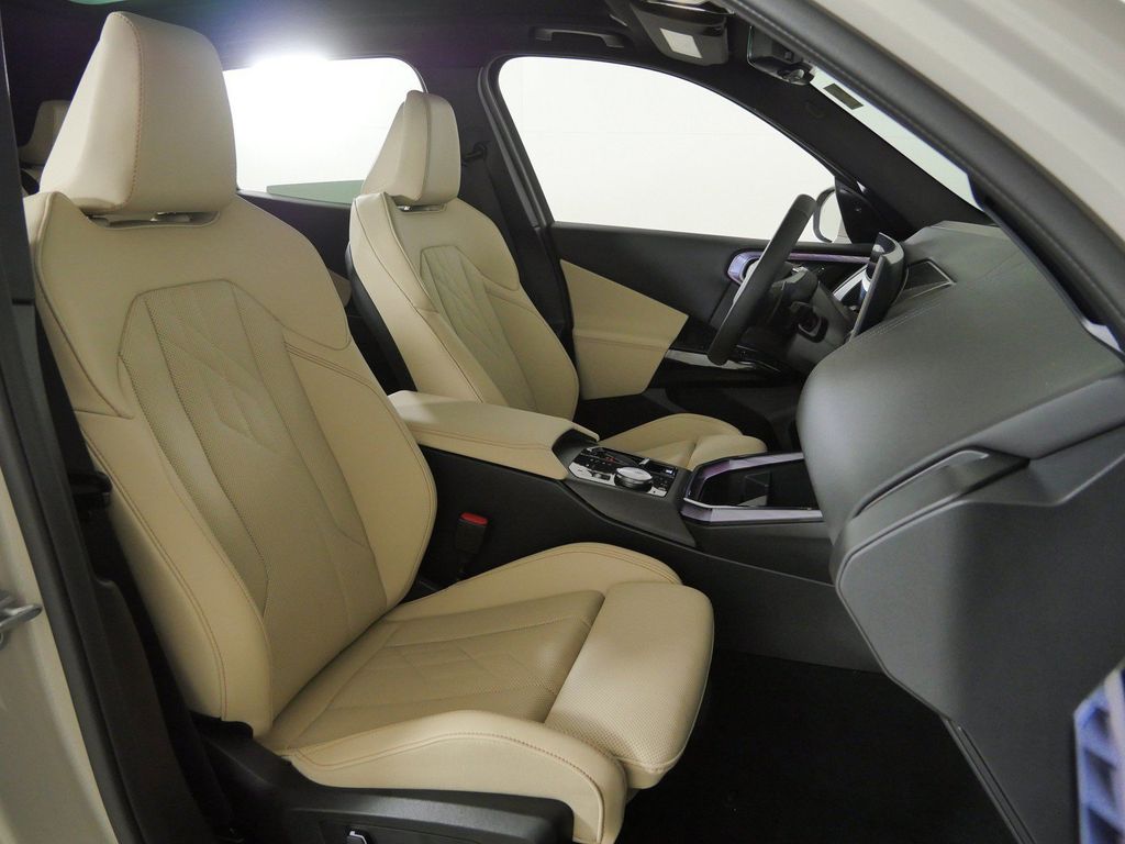 Thumbnail: 2026 BMW X3 - 10
