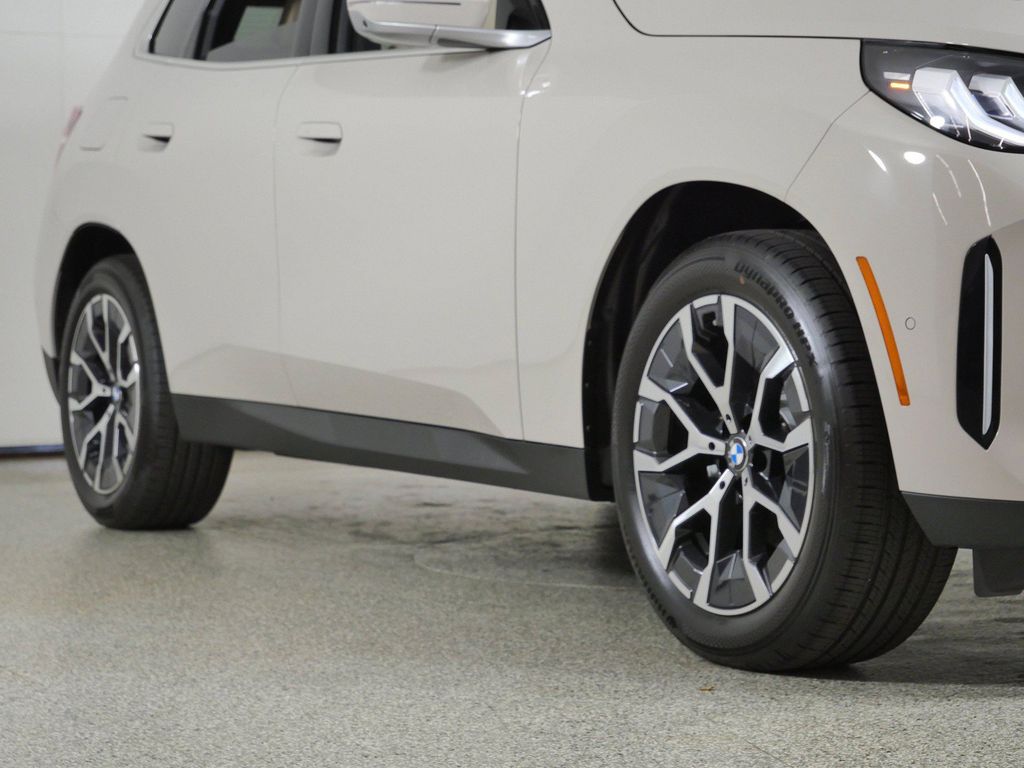 Thumbnail: 2026 BMW X3 - 8