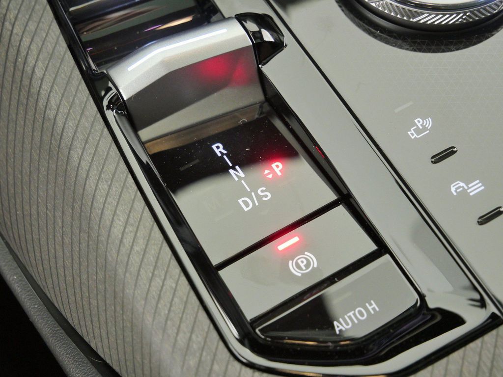 Thumbnail: 2026 BMW X3 - 13