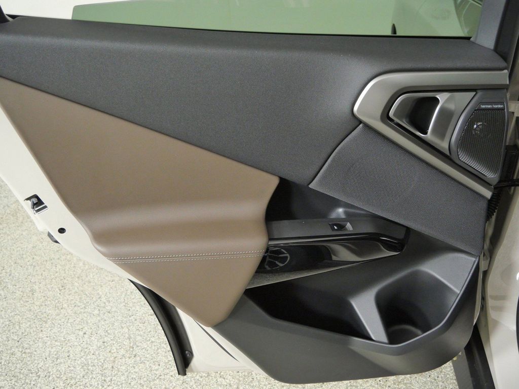 Thumbnail: 2026 BMW X3 - 33