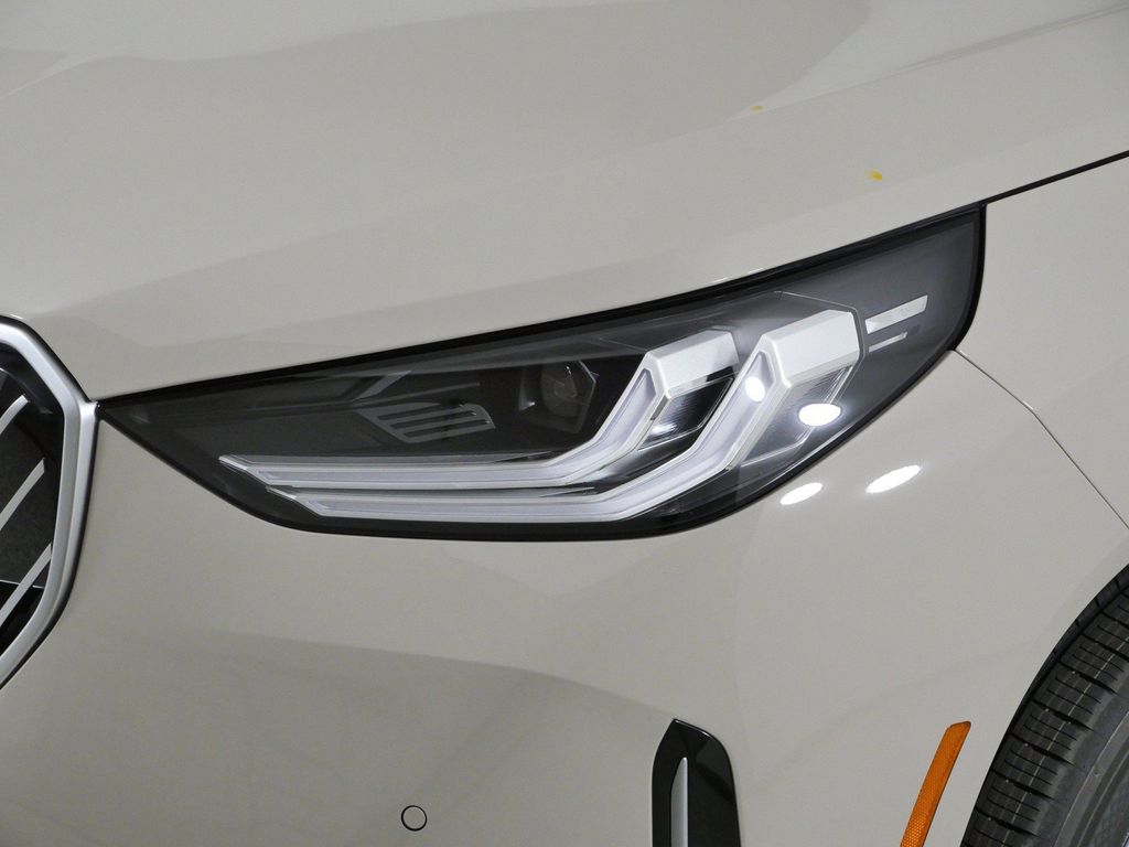 Thumbnail: 2026 BMW X3 - 17