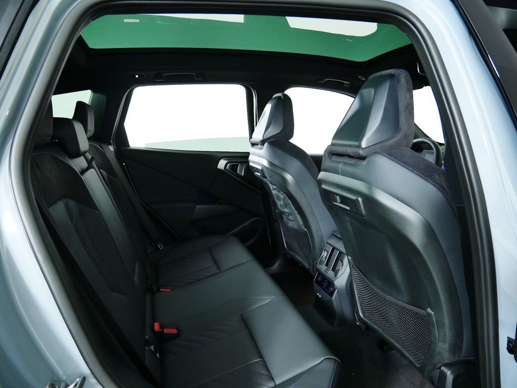 Thumbnail: 2026 BMW X3 - 11