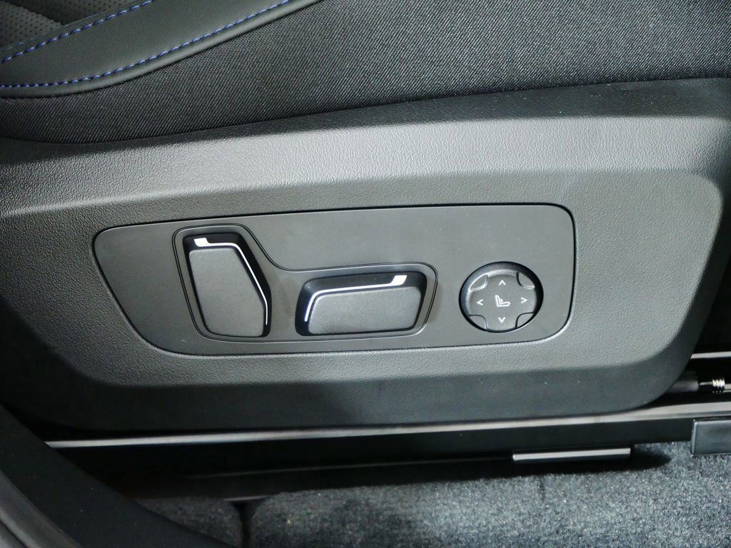 Thumbnail: 2026 BMW X3 - 27