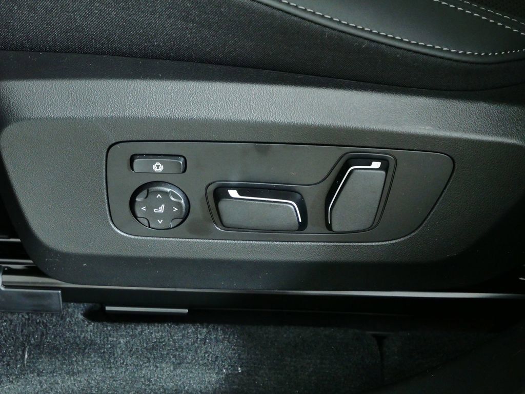 Thumbnail: 2026 BMW X3 - 37