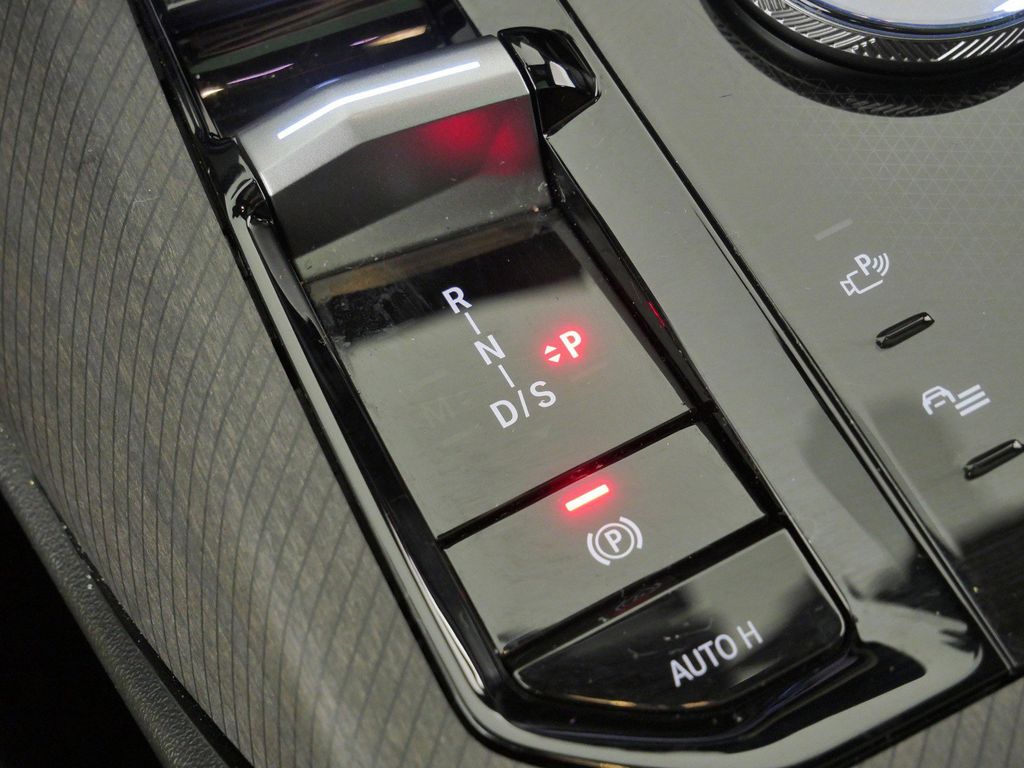 Thumbnail: 2026 BMW X3 - 13