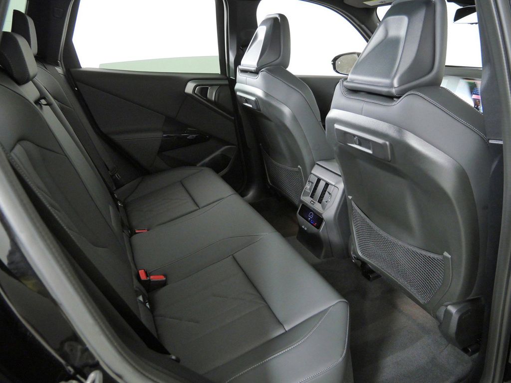Thumbnail: 2026 BMW X3 - 11