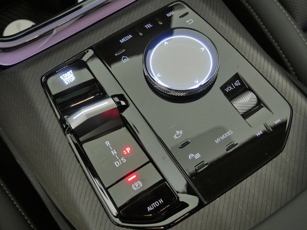 Thumbnail: 2026 BMW X3 - 13