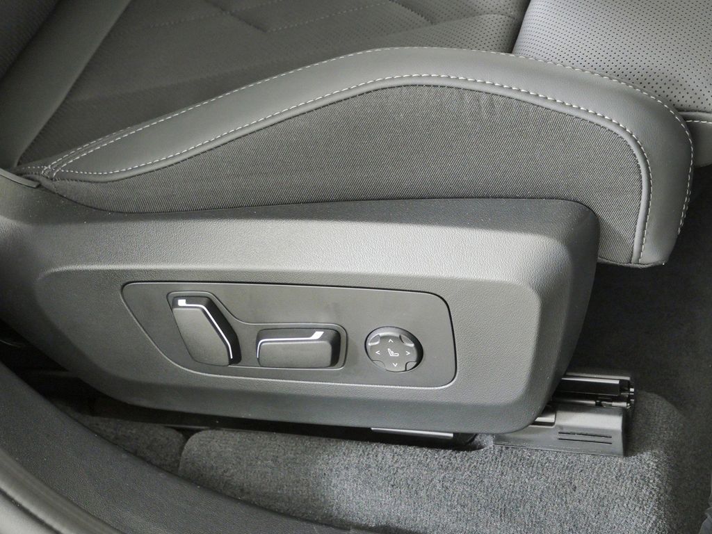 Thumbnail: 2026 BMW X3 - 31
