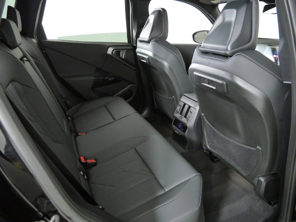 Thumbnail: 2026 BMW X3 - 11