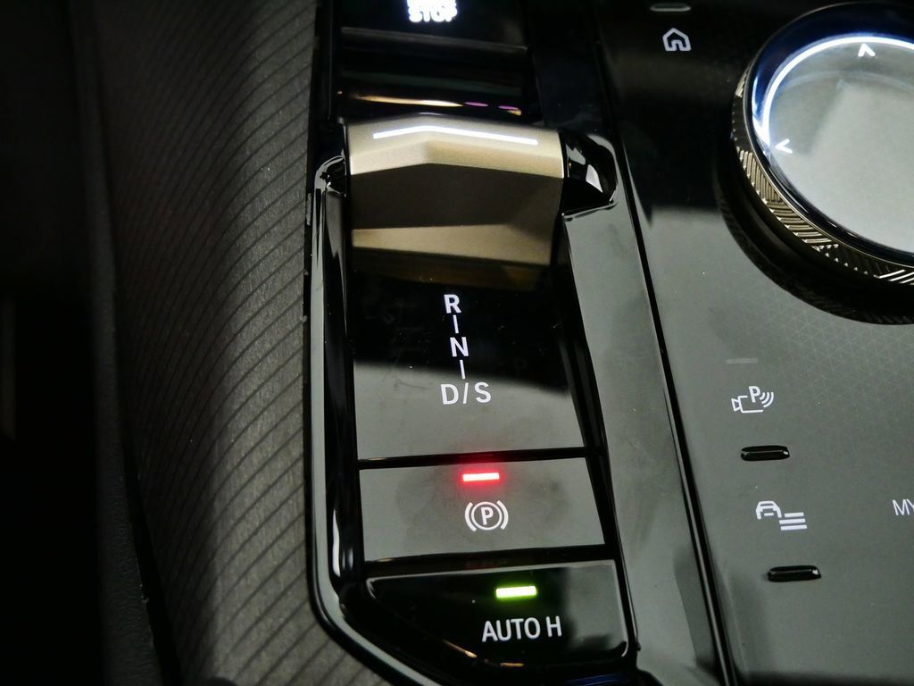 Thumbnail: 2025 BMW X3 - 14