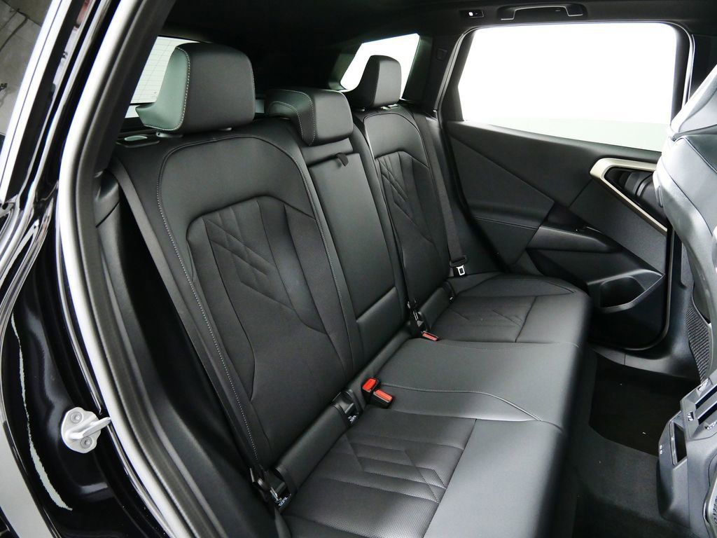 Thumbnail: 2025 BMW X3 - 32