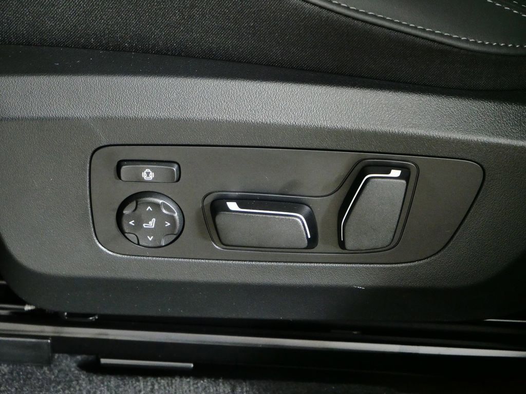 Thumbnail: 2025 BMW X3 - 38