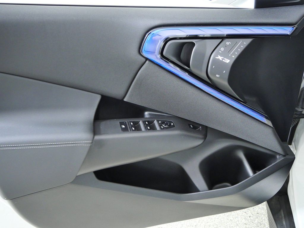Thumbnail: 2025 BMW X3 - 37