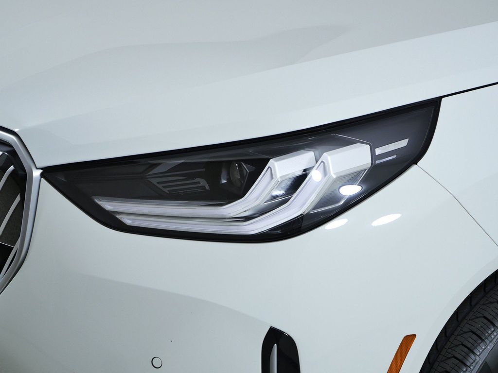 Thumbnail: 2025 BMW X3 - 17